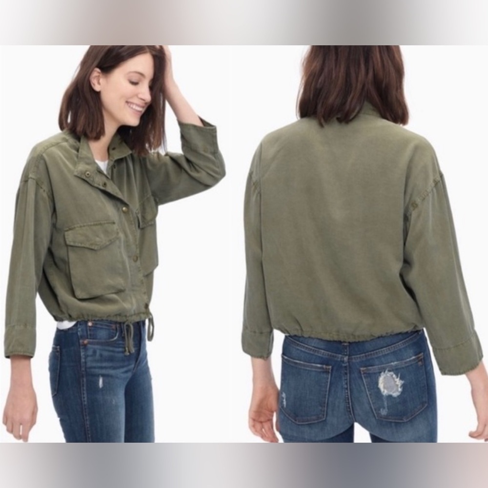 LOFT Green Utility Jacket with Relaxed Fit and Long Sleeves
